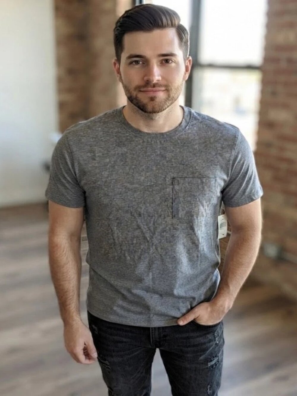 Athletic Works Men's Gray Short Sleeve Pocket T-Shirt Size Small